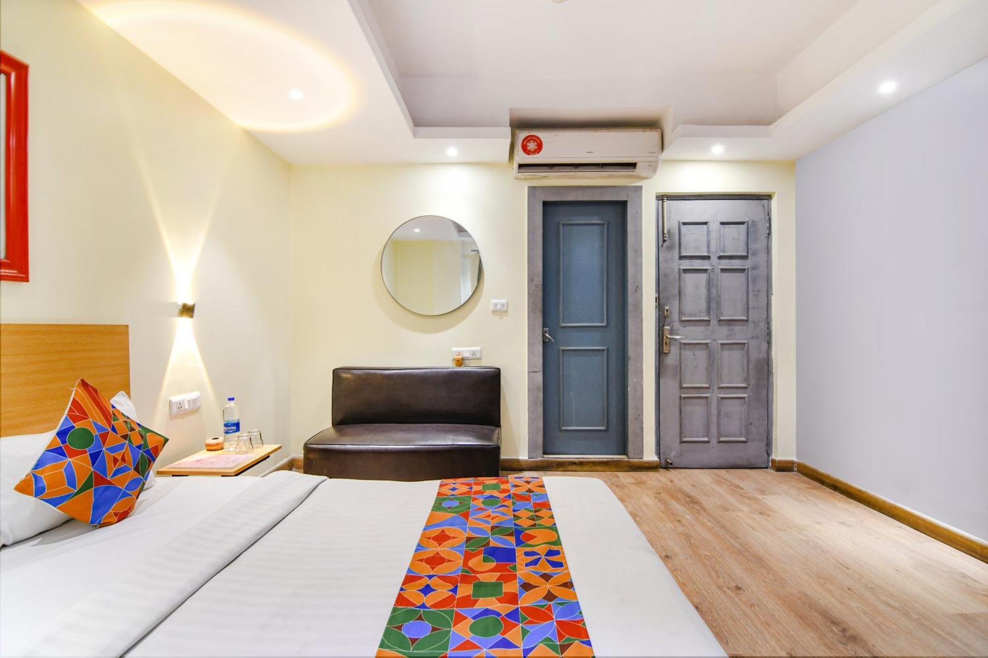 โอโย ทาวน์เฮาส์ 152 โฮเทล ซันซิเทล แอร์พอร์ต Hotel Dam Dam ภายนอก รูปภาพ