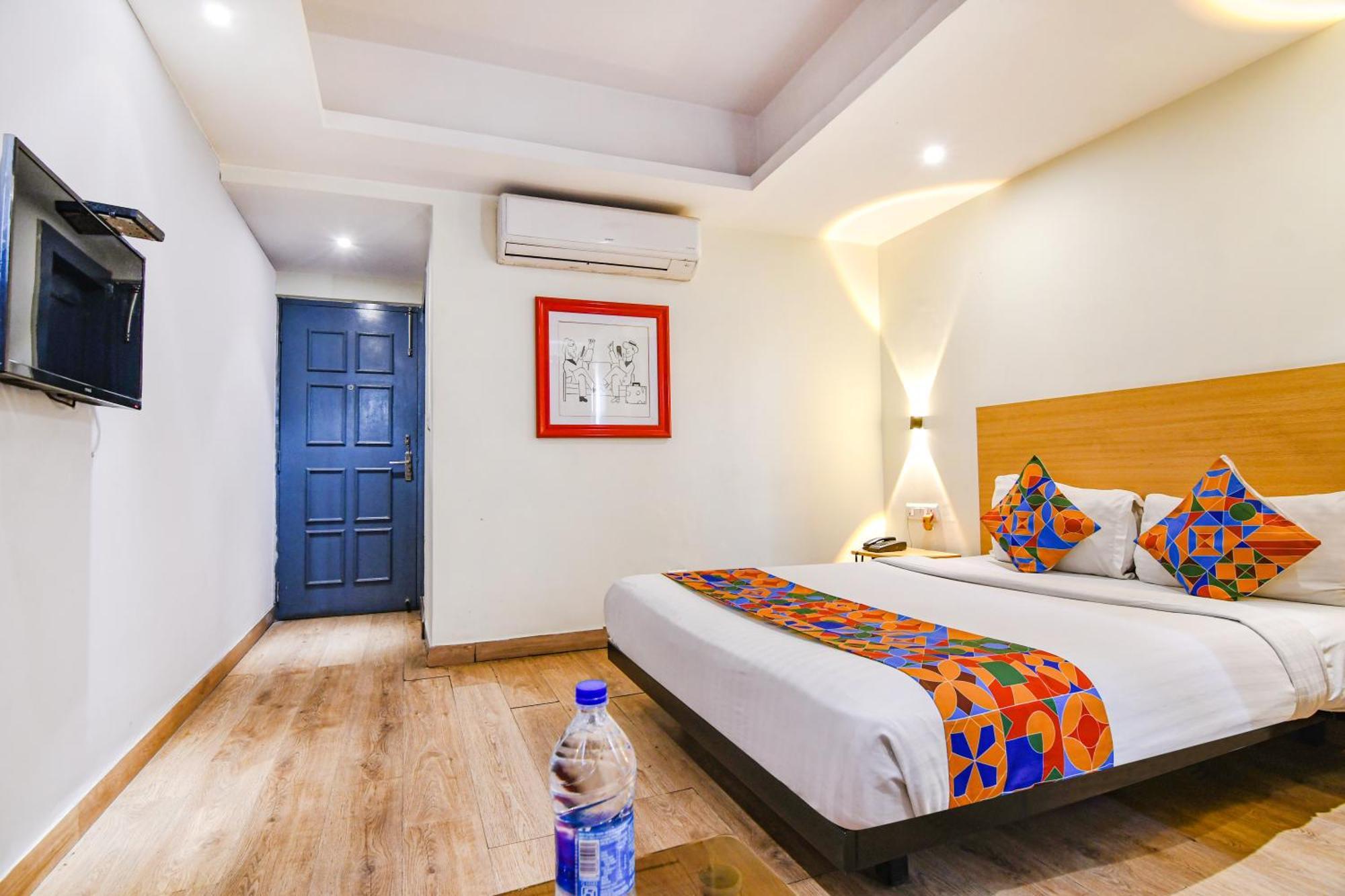 โอโย ทาวน์เฮาส์ 152 โฮเทล ซันซิเทล แอร์พอร์ต Hotel Dam Dam ภายนอก รูปภาพ
