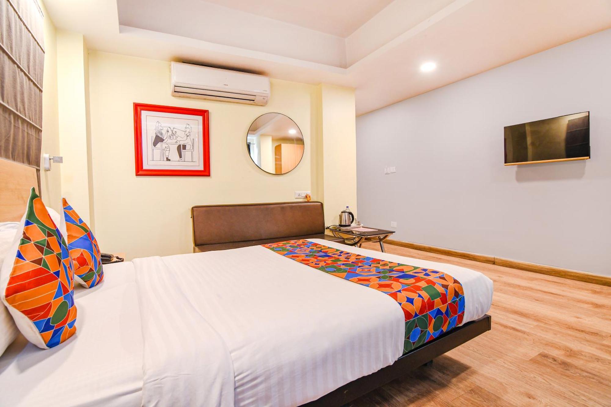โอโย ทาวน์เฮาส์ 152 โฮเทล ซันซิเทล แอร์พอร์ต Hotel Dam Dam ภายนอก รูปภาพ