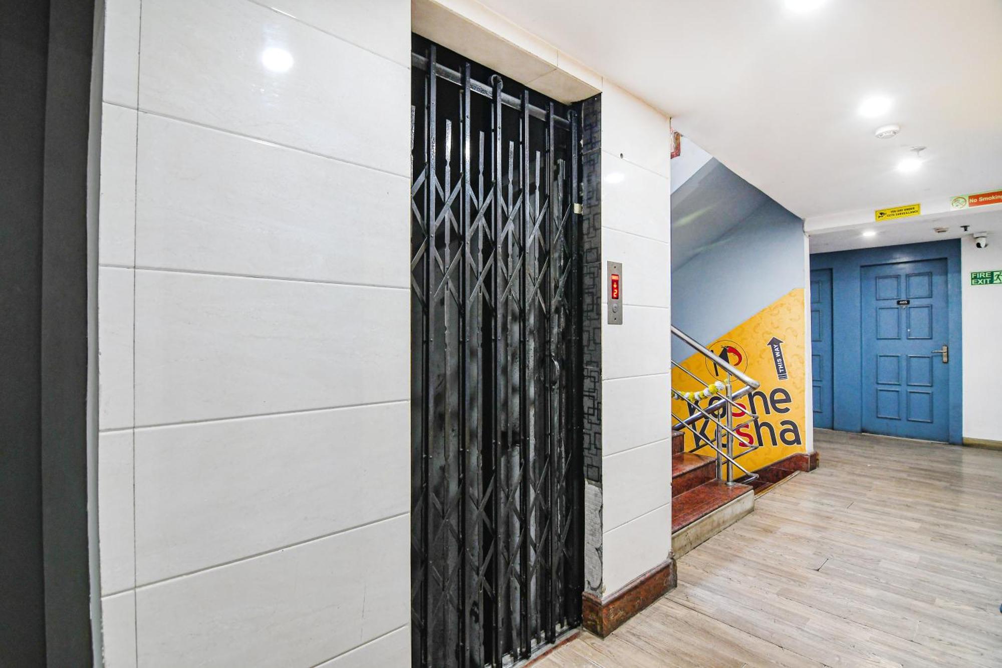 โอโย ทาวน์เฮาส์ 152 โฮเทล ซันซิเทล แอร์พอร์ต Hotel Dam Dam ภายนอก รูปภาพ