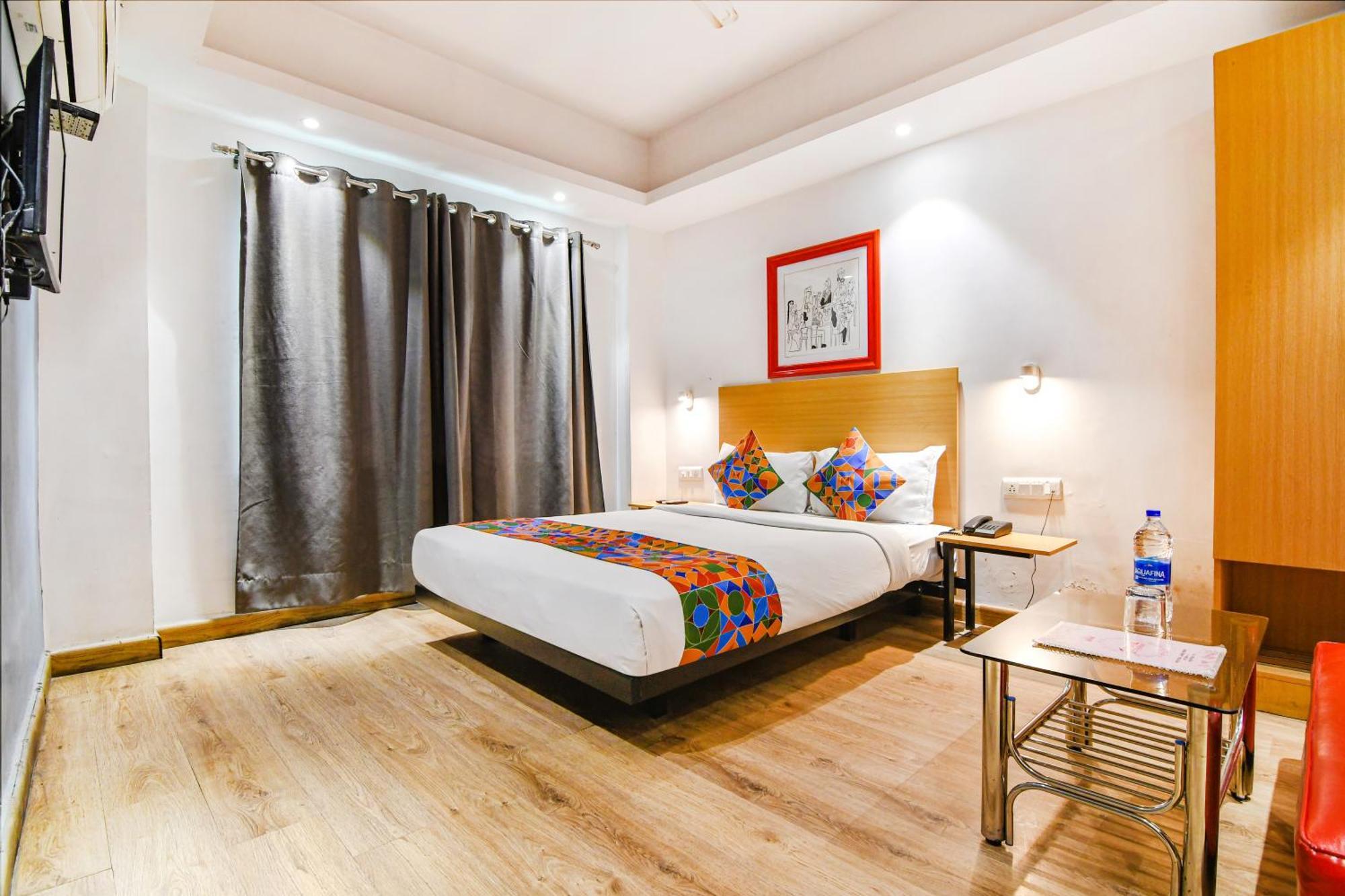 โอโย ทาวน์เฮาส์ 152 โฮเทล ซันซิเทล แอร์พอร์ต Hotel Dam Dam ภายนอก รูปภาพ