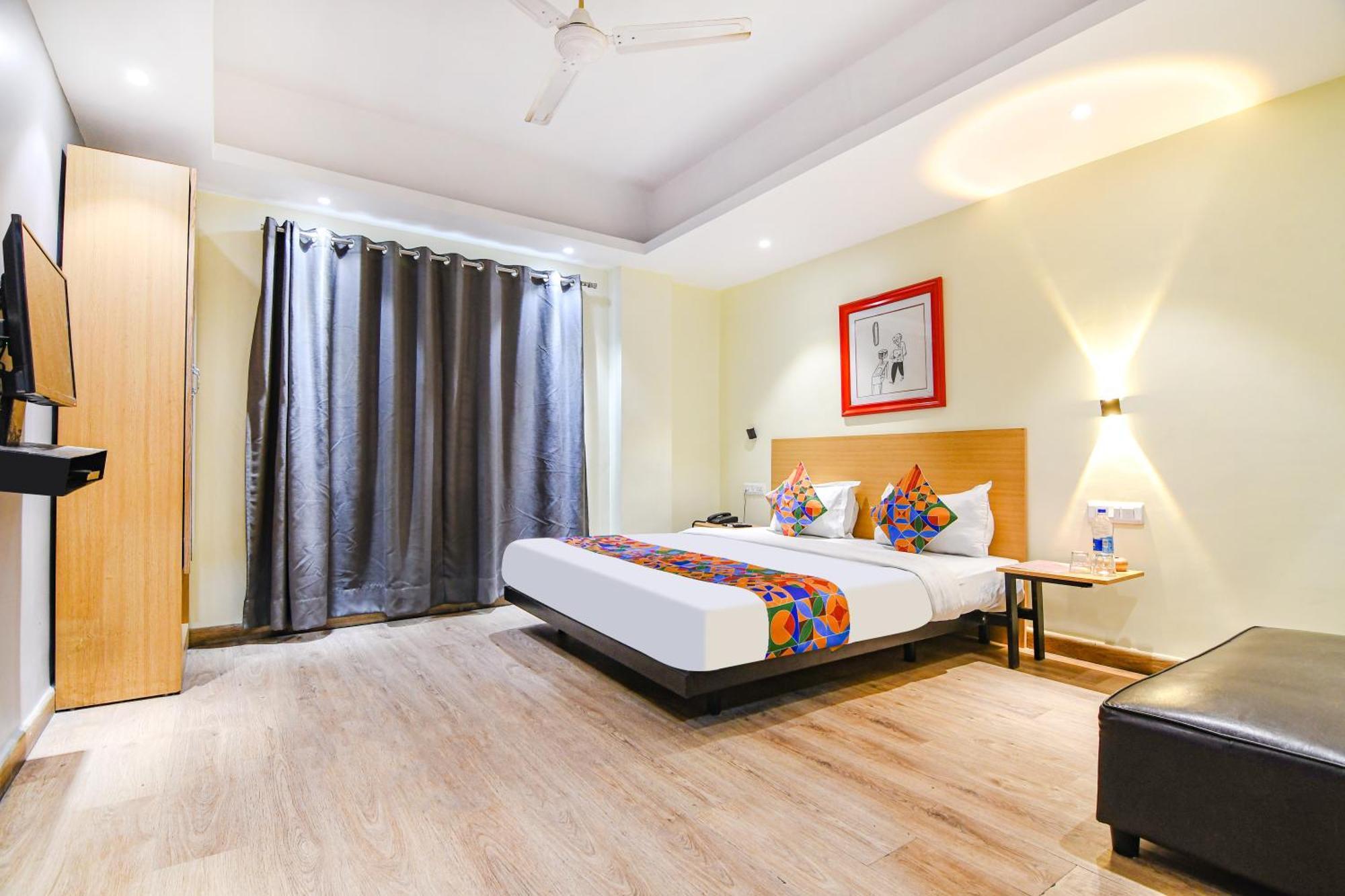 โอโย ทาวน์เฮาส์ 152 โฮเทล ซันซิเทล แอร์พอร์ต Hotel Dam Dam ภายนอก รูปภาพ