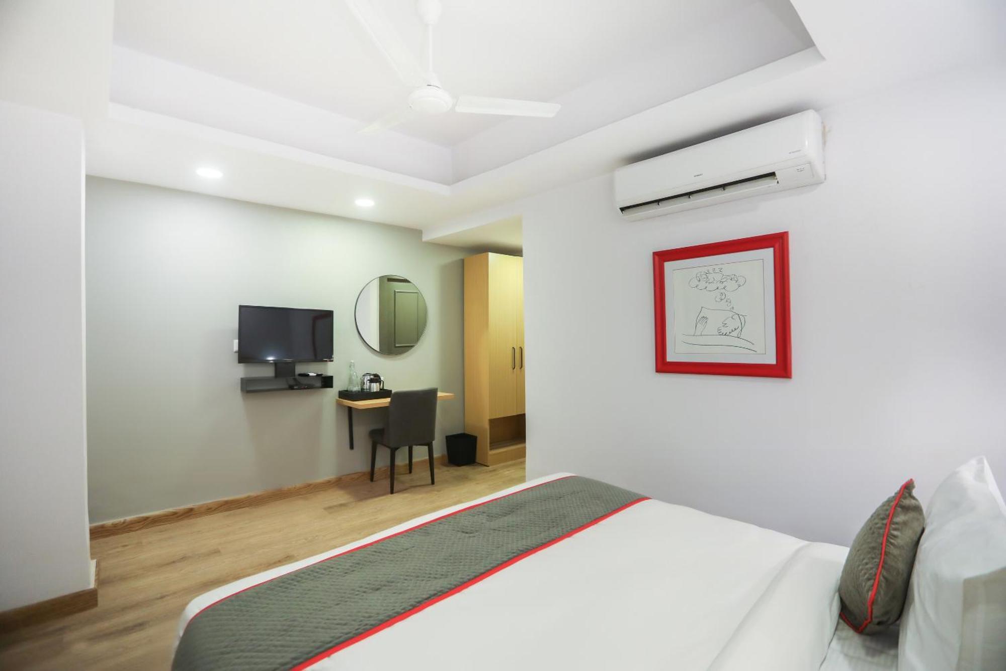 โอโย ทาวน์เฮาส์ 152 โฮเทล ซันซิเทล แอร์พอร์ต Hotel Dam Dam ภายนอก รูปภาพ