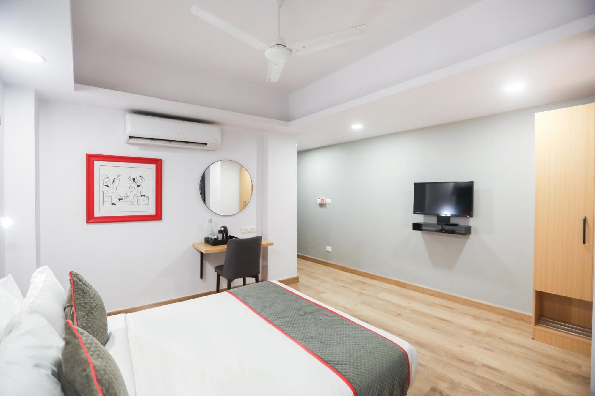 โอโย ทาวน์เฮาส์ 152 โฮเทล ซันซิเทล แอร์พอร์ต Hotel Dam Dam ภายนอก รูปภาพ