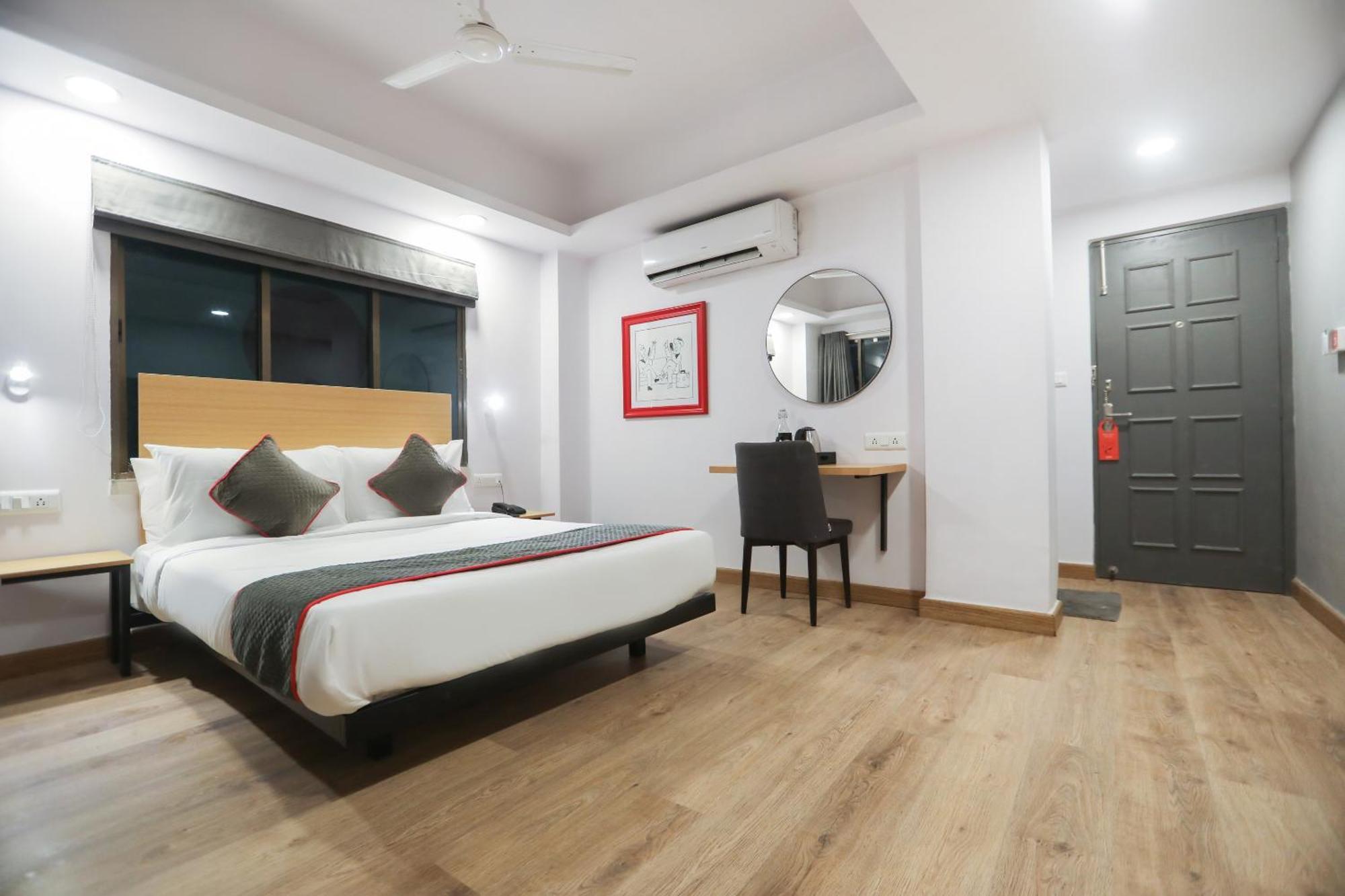 โอโย ทาวน์เฮาส์ 152 โฮเทล ซันซิเทล แอร์พอร์ต Hotel Dam Dam ภายนอก รูปภาพ
